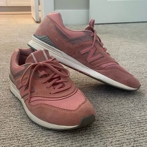 Suede pink New Balance sneakers